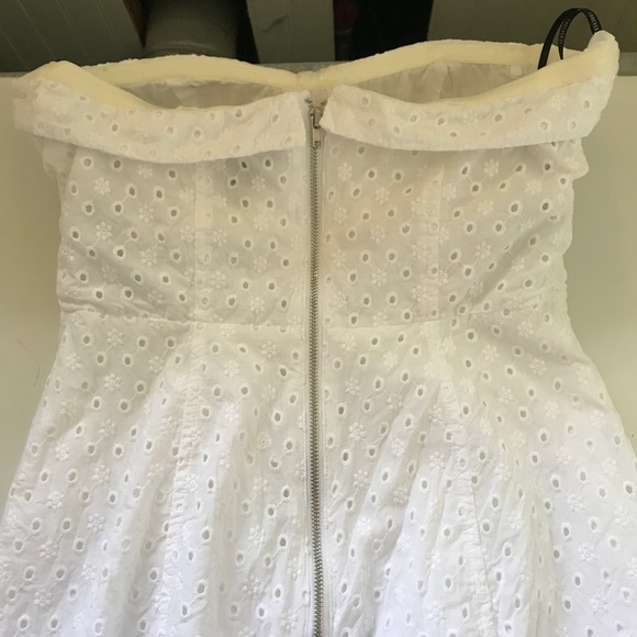 Forever 21 Lace Eyelet Dress - Picture 6 of 7